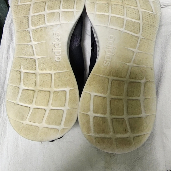 Adidas - Picture 3 of 3